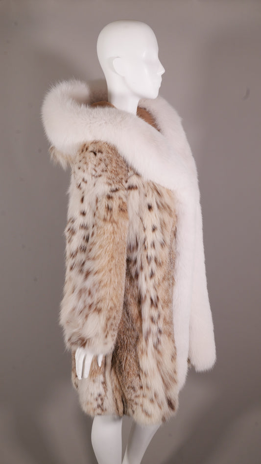 The Canadian Lynx & White Fox Stroller